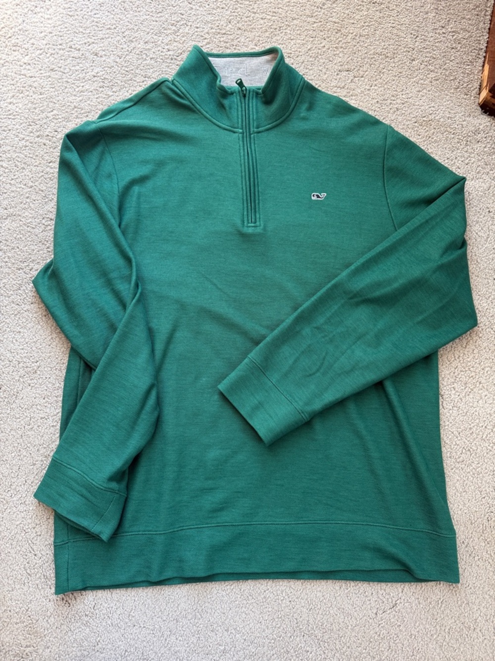 Vineyard Vines Men's Green 1/4 Zip Pullover.